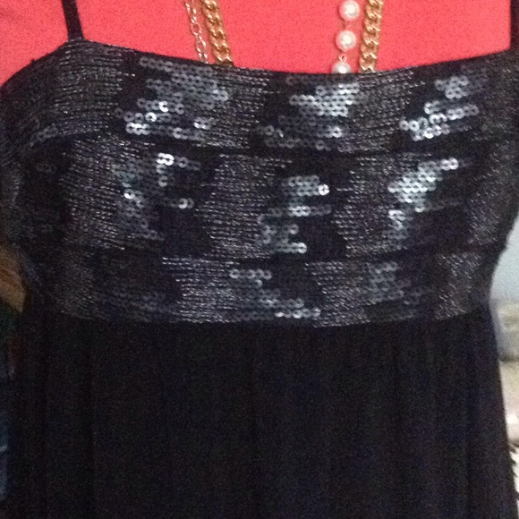Black sequined dress - Picture 2 of 4